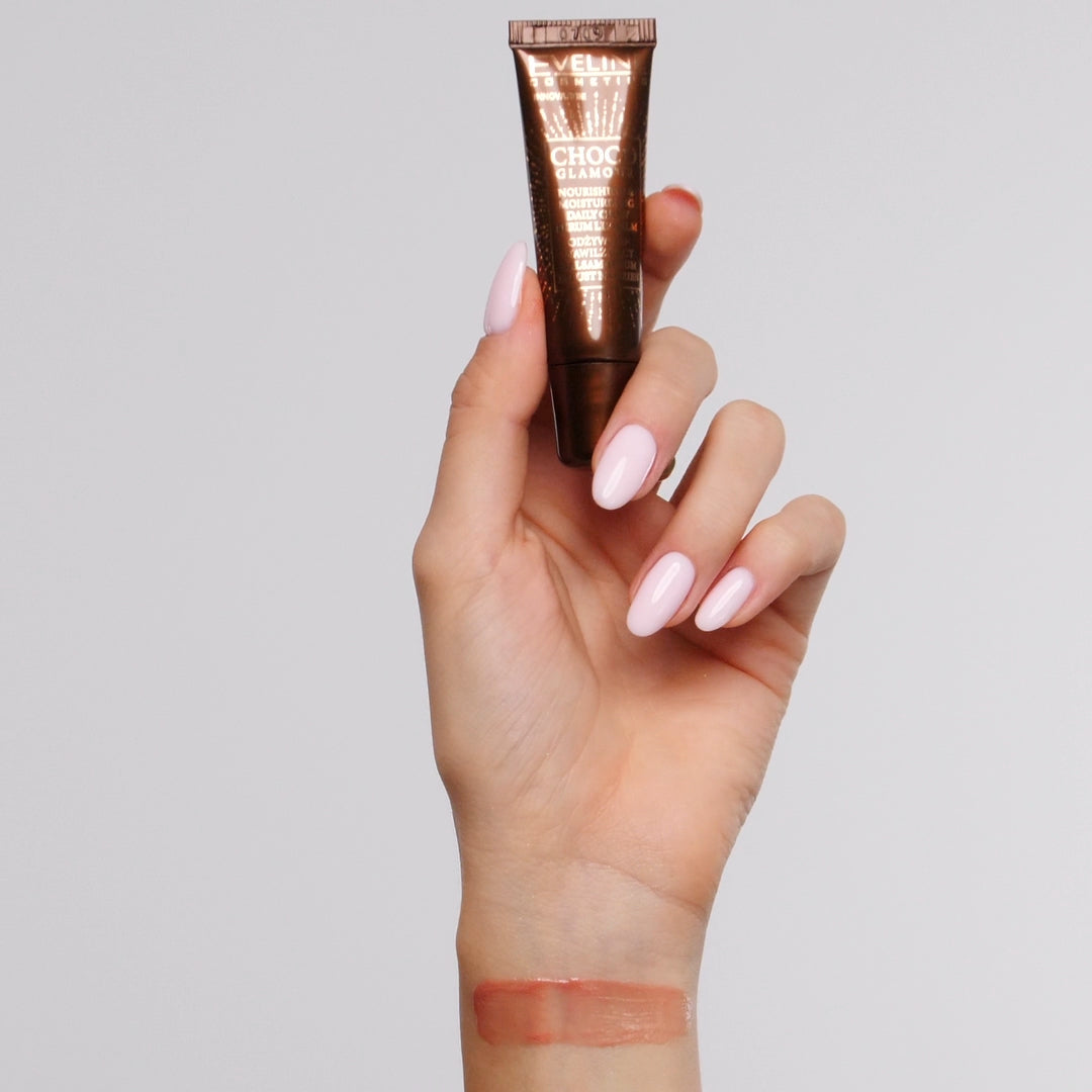 Nourishing and moisturizing lip balm-serum - 2