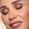 Illuminating Make-up