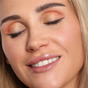 Illuminating Make-up